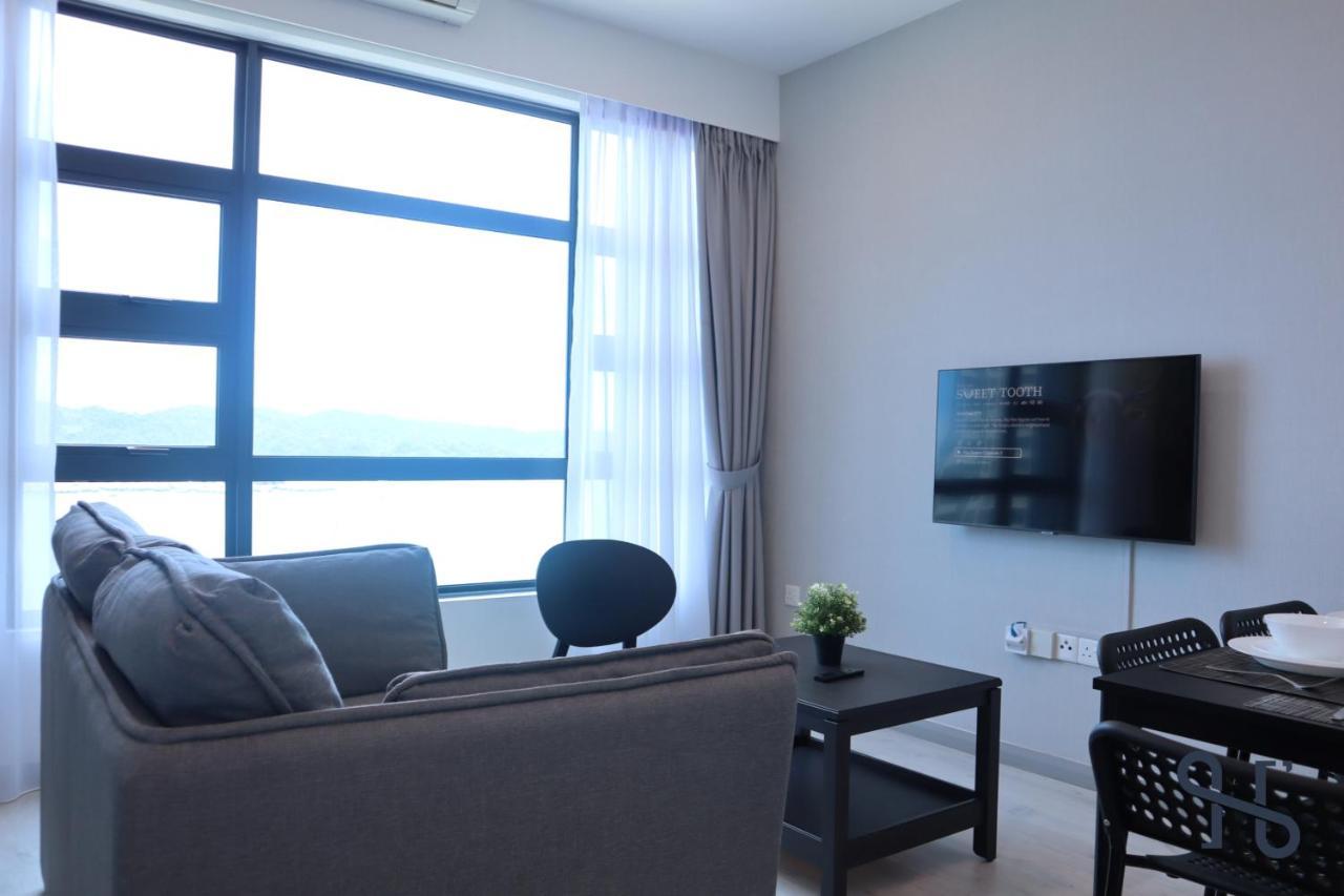 Homesuite' Home At Jesselton Quay Кота Кинабалу Екстериор снимка