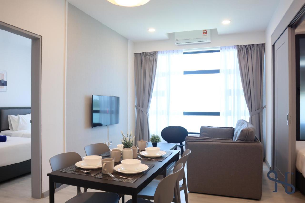 Homesuite' Home At Jesselton Quay Кота Кинабалу Екстериор снимка