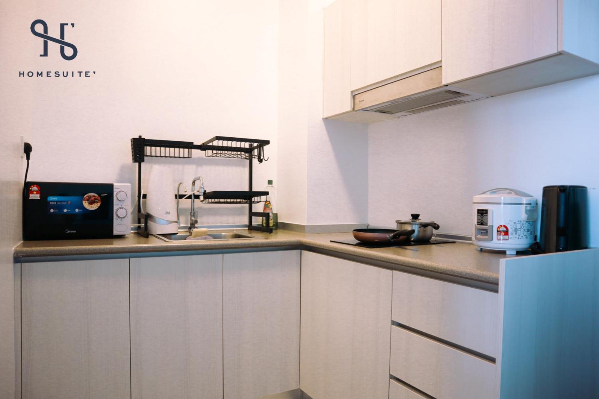 Homesuite' Home At Jesselton Quay Кота Кинабалу Екстериор снимка